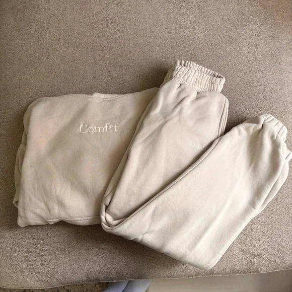Comfrt Women's Cream Sweatshirt & Hoodie Set - Picture 1 of 2